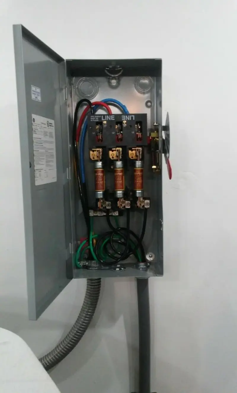 Three-phase disconnect switch installed for Electrical Wiring & Rewiring in Clintonville